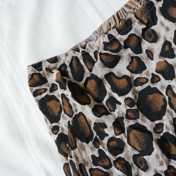 Reversible wild cat print skirt - Picture 3 of 9